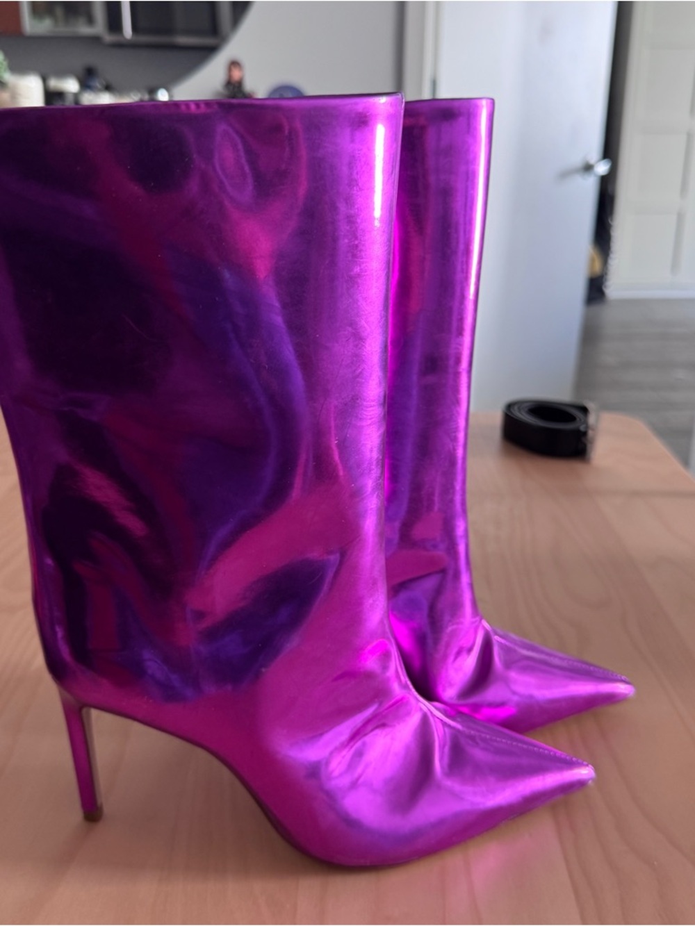 SCHUTZ Metallic Fuchsia Pointed-Toe Stiletto Boots